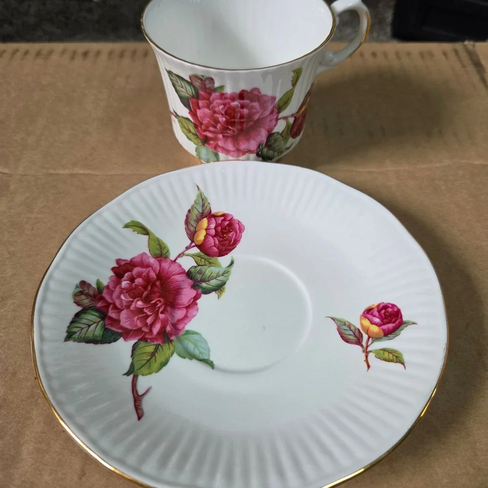 Royal Dover January Camellia Teacup Saucer Set Bone China England Pink Flower‎